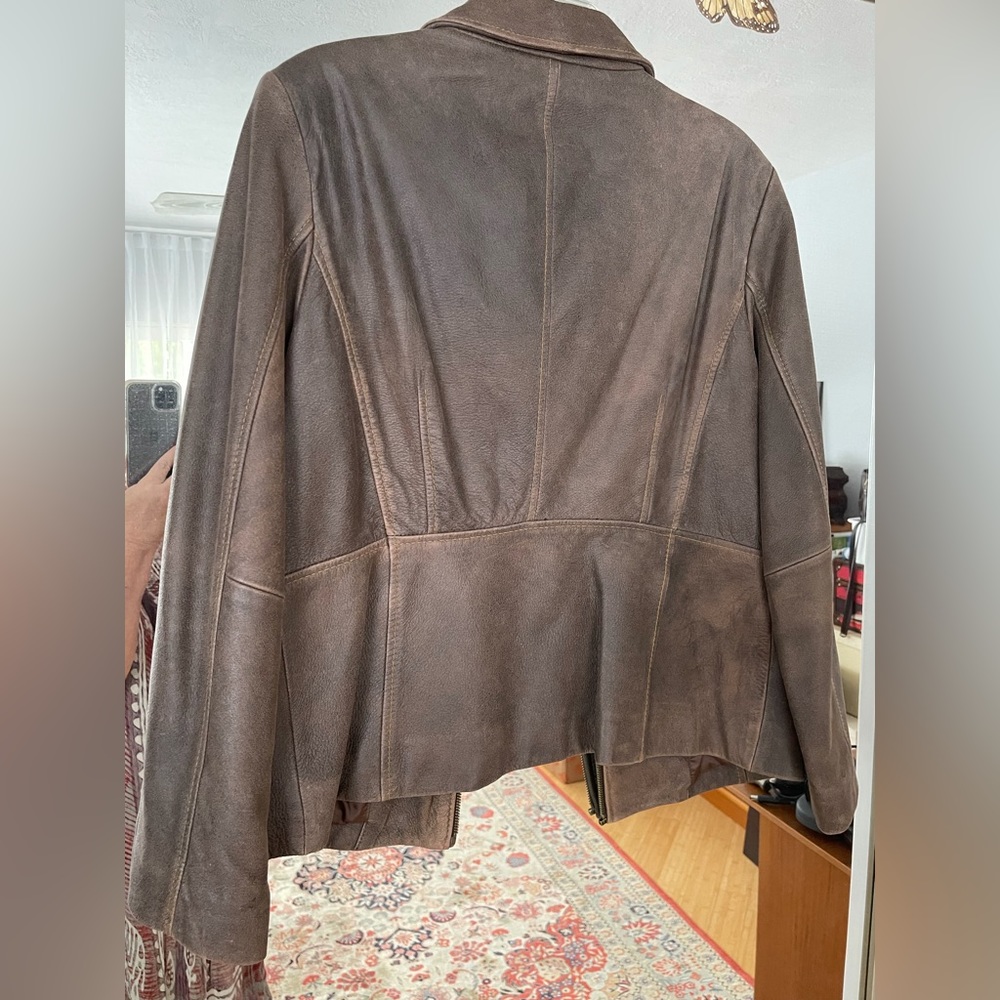 Leather jacket - Picture 2 of 4